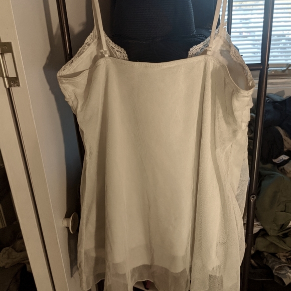 Flirty cream lace tank top - Picture 7 of 7